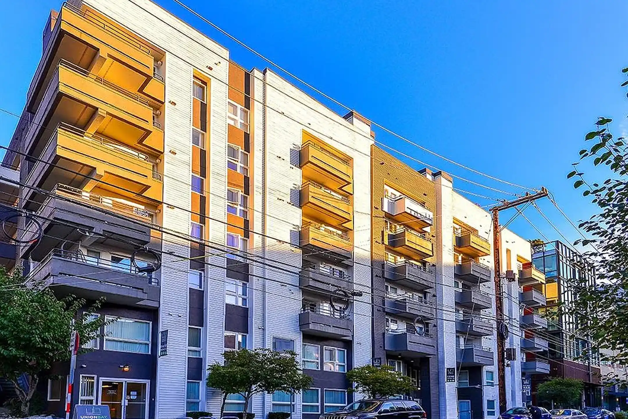 Union Bay Apartments